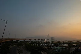 Đà Nẵng đẹp trong làn sương mờ ngày mùng 3 Tết Kỷ Hợi