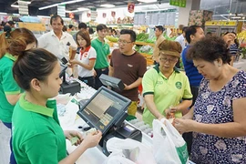 Ngày đầu nghỉ lễ 2/9: Siêu thị đông nghẹt