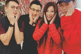 Sau khi ly hôn, Lưu Khải Uy vui vẻ tụ tập bạn bè ngày Tết