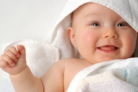 Sốc với bé chào đời dây rốn dài gần 1m, quấn cả cổ cả chân