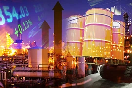 Giá xăng dầu hôm nay 30/7, đồng loạt tăng mạnh