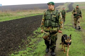 Lính biên phòng Ukraine đào ngũ, trốn sang Nga xin tị nạn