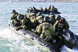 Mỹ đào tạo lính Nhật “tái chiếm đảo”