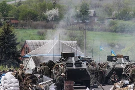 Quân đội Kiev nã súng cối vào ngoại ô Slavyansk