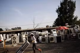 Nhọc nhằn cuộc sống dân làng rác thải điện tử Trung Quốc