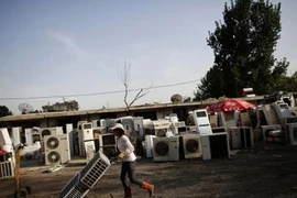 Nhọc nhằn cuộc sống dân làng rác thải điện tử Trung Quốc