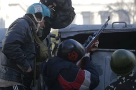 Lính bắn tỉa ở Kiev ngồi ở tòa nhà phe đối lập?