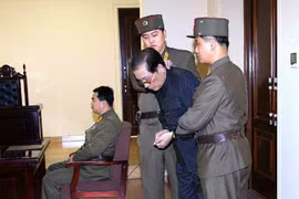 Triều Tiên tử hành 11 quan chức "thân" Jang Song-thaek