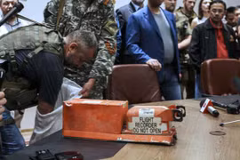 Dữ liệu hộp đen MH17 phù hợp với một vụ bắn tên lửa