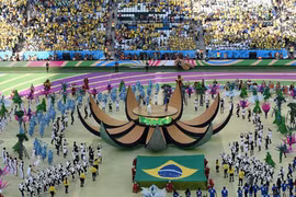 Vẻ đẹp các nữ vũ công lễ khai mạc World Cup