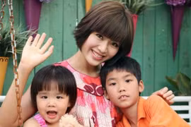 "Nịnh nát lưỡi' con trai Hoa hậu Thu Thủy mới chịu lên sóng