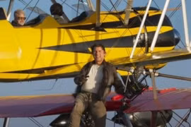 Tom Cruise và 7 pha hành động khiến khán giả phải 'nín thở'