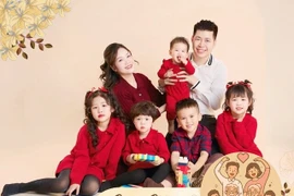 Sắp sinh bé thứ 6 khi mới 30 tuổi, mẹ ở Hà Nội hạnh phúc khi được bận rộn, chia sẻ bí quyết vun vén gia đình