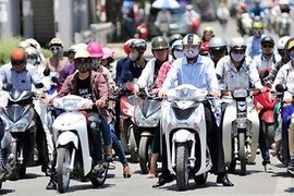 Tránh sốc nhiệt, ung thư da do nắng nóng cần làm những điều này