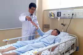 Đột quỵ liệt nửa người có chữa được không? Phục hồi ra sao?