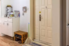 Đặt chổi quét nhà ở vị trí này, tài lộc thất tán