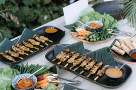  5 thực phẩm quen thuộc trong tiệc tất niên dễ gây đầy bụng, khó tiêu 