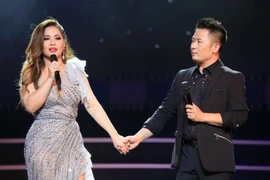 Kết hôn 23 năm chưa có con, vợ chồng Minh Tuyết vẫn ngọt ngào