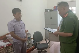Bắt cán bộ Văn phòng đăng ký đất đai huyện ở Cao Bằng