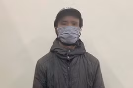 Triệu tập đối tượng khiêu dâm nữ sinh tại cổng trường ĐH Thương mại