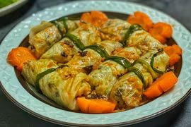 Bắp cải cuộn nấm mang kho, không cần thịt vẫn thơm ngon, bổ dưỡng