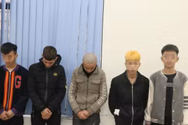 Khởi tố vụ án nhóm “quái xế” bốc đầu xe máy, quay clip