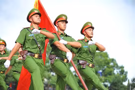 Những vị trí nào trong Công an, Quân đội phải luân chuyển công tác?