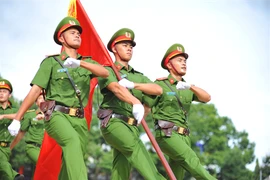 Những vị trí nào trong Công an, Quân đội phải luân chuyển công tác?