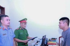 Dùng cốc thủy tinh đánh người nhập viện vì mâu thuẫn ở Hà Tĩnh