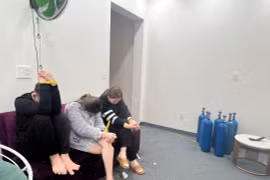 Vĩnh Phúc: Phát hiện 15 nam, nữ đang “thách loạn” trong khu đô thị