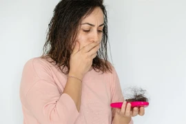 Triệu chứng mới phổ biến khiến bệnh nhân COVID-19 hoảng sợ