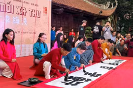 Hà Nội: Bảo tồn di sản chữ Hán Nôm, Quốc ngữ qua thư pháp