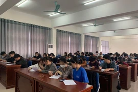 Huế: Tập huấn kỹ năng phòng, chống HIV/AIDS cho cán bộ Đoàn trường