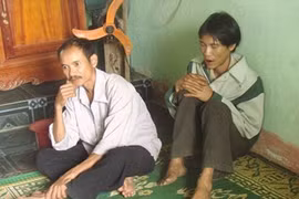 Những chuyện chưa tiết lộ về cha con “người rừng“