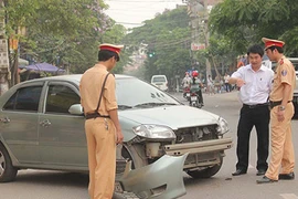 Ba bộ đồng tình... phạt xe không chính chủ!