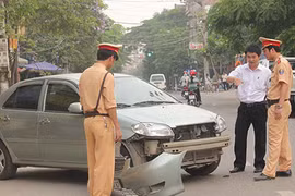Ba bộ đồng tình... phạt xe không chính chủ!