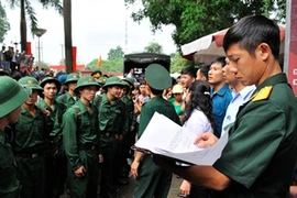 215 tân binh bị điếc, da liễu, biến dạng hộp sọ...