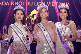 Sau 5 ngày đăng quang, Khánh Ngân bị tố đi muộn 5 tiếng