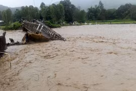 Mưa lũ khiến ​6 công nhân khai thác vàng thương vong