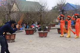 Kiếm bạc triệu mỗi ngày nhờ chụp ảnh thuê ngày Tết