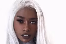 Nữ người mẫu gây tranh cãi với màu tóc và da đối lập