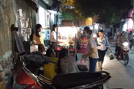 Bán khoai lang lắc vỉa hè thu 120 triệu/ tháng “ngon ơ“