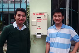 Máy phát bao cao su miễn phí của SV Đà Nẵng “đắt khách“