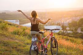 Ảnh: Vẻ đẹp ma mị của hoàng hôn và bình minh trên hồ Trị An