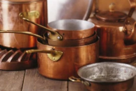 Điểm mặt dụng cụ nhà bếp hay dùng nhưng cực nguy hiểm