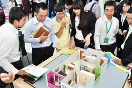 Đại gia địa ốc Việt chi gần trăm tỷ thưởng Tết cho môi giới