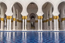 Những điều khiến Abu Dhabi hút du khách hơn Dubai