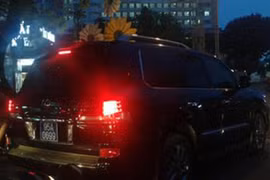Quan chức nói gì về vụ xe Lexus phục vụ Phó Chủ tịch tỉnh