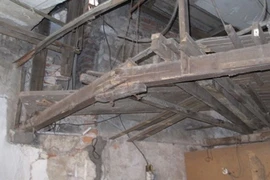 Nhà sắp sập, nữ sinh “liều mình” gửi tâm thư đến CT Nguyễn Đức Chung