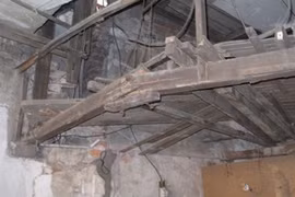 Nhà sắp sập, nữ sinh “liều mình” gửi tâm thư đến CT Nguyễn Đức Chung